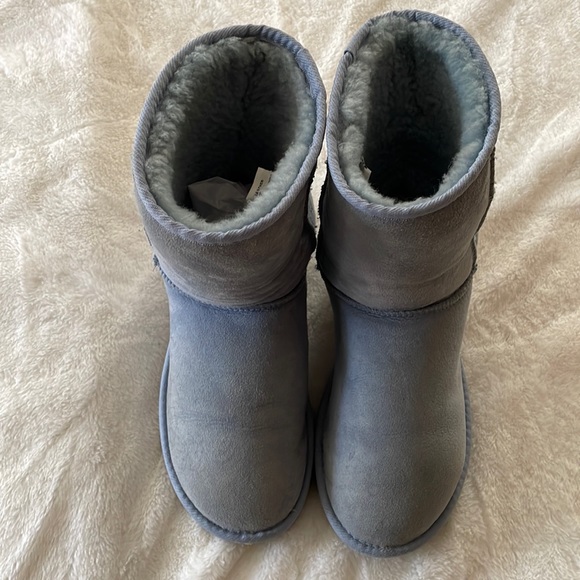 UGG Shoes - UGG classic short boot